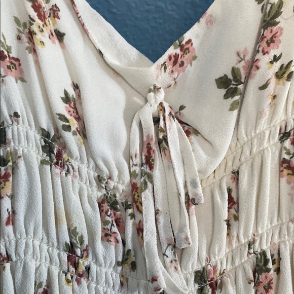 Reformation Floral Top - Picture 2 of 8